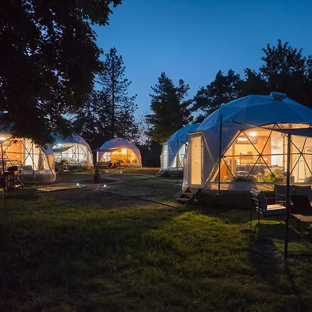 Glamping *