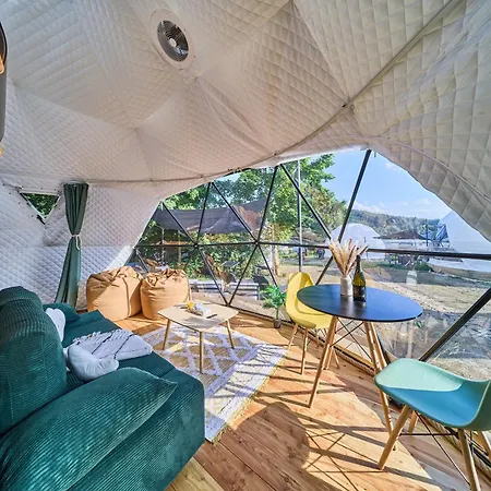 Роскошный шатер Glamping