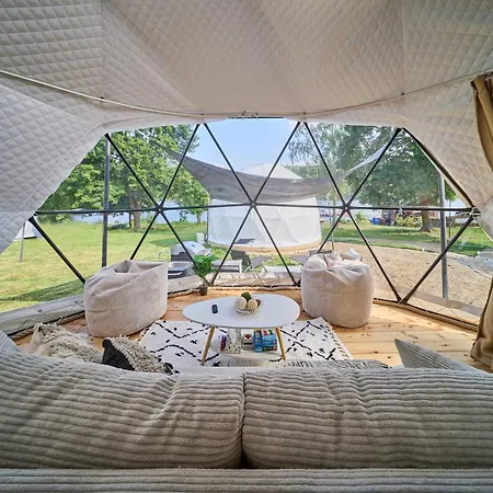 Роскошный шатер Glamping Слапы