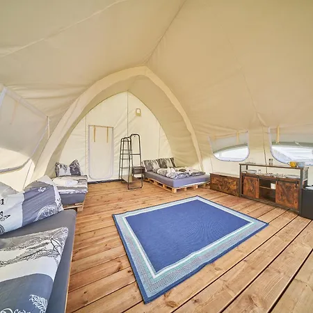 Роскошный шатер Glamping