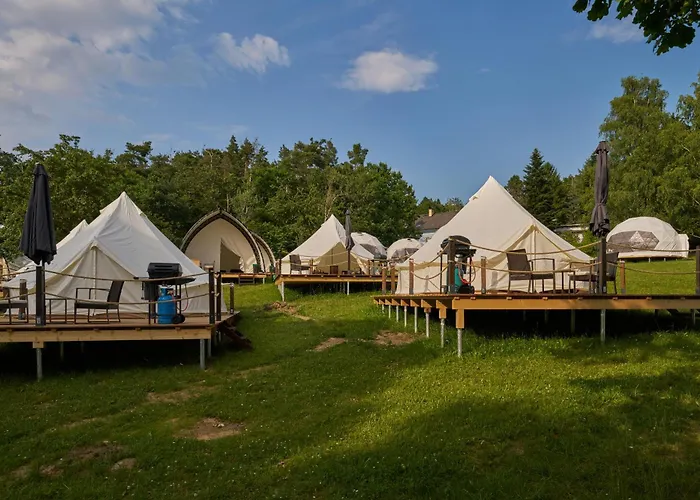 Роскошный шатер Glamping Слапы